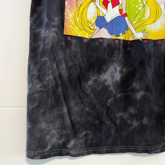 Sailor Moon | Graphic Tee Shirt - Picture 5 of 12